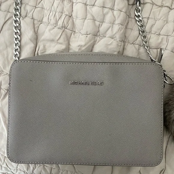 Michael Kors Jet Set Crossbody - Picture 3 of 9